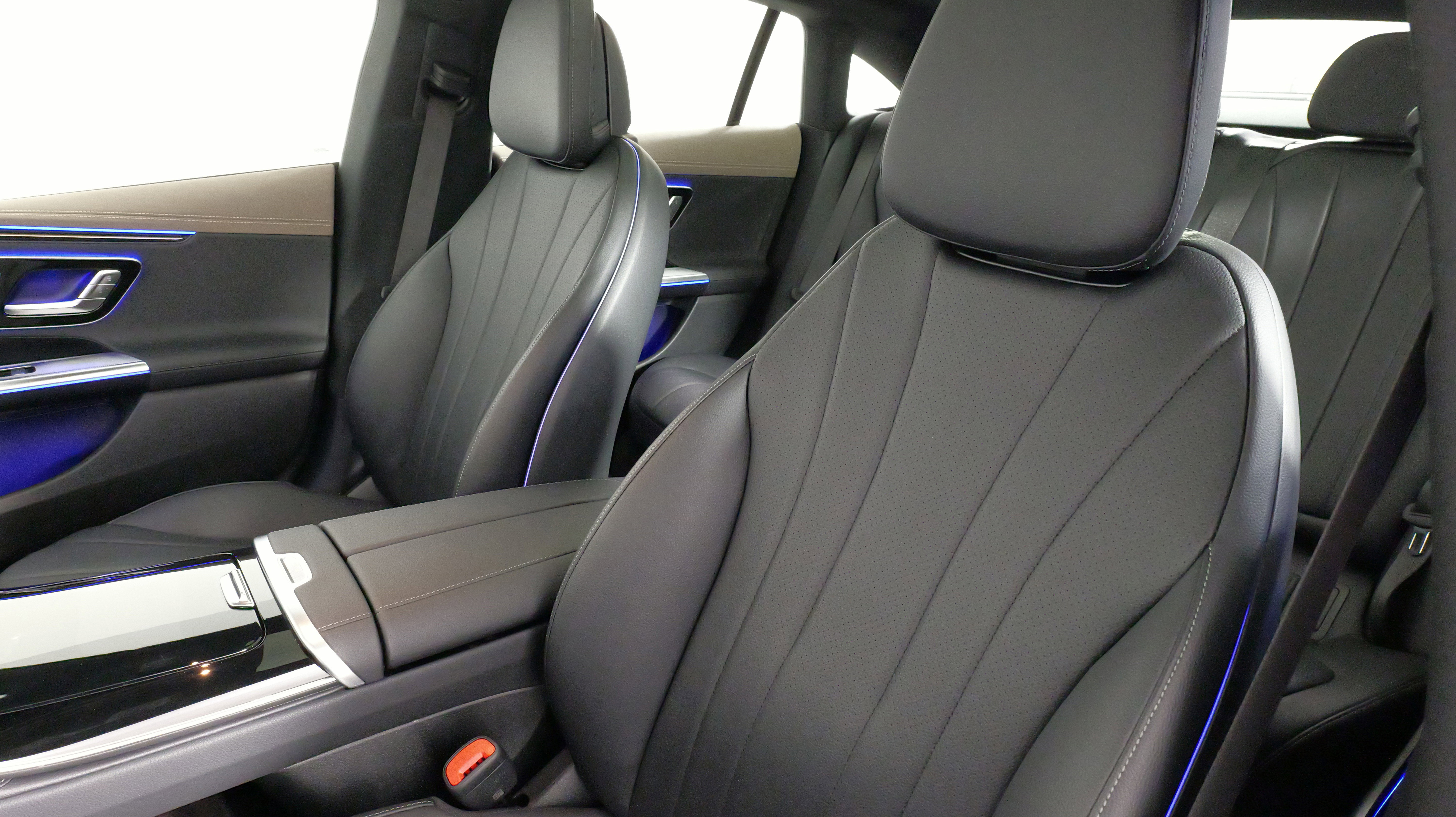 Used 2024 Mercedes-Benz EQE 350+ 4MATIC Sedan image 32