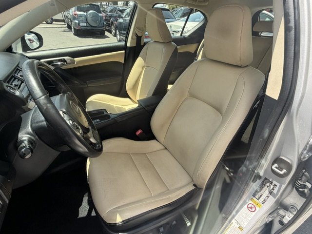 Used 2014 Lexus CT 200h FWD image 10