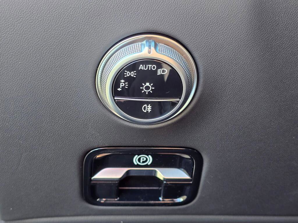 New 2026 Mercedes-Benz SL 55 AMG 4MATIC image 36