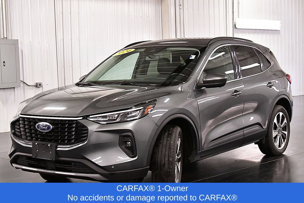 Used 2024 Ford Escape Platinum AWD/4WD image 3