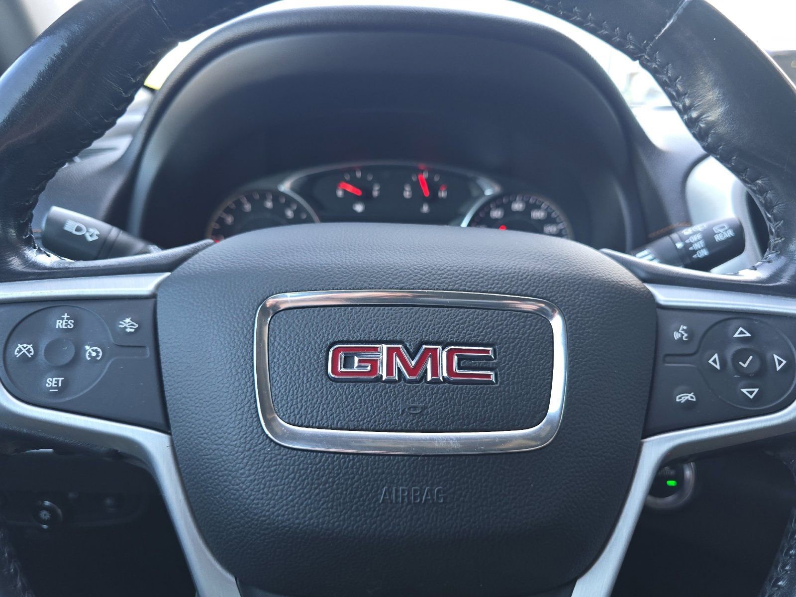 Used 2020 GMC Terrain SLT AWD/4WD image 25
