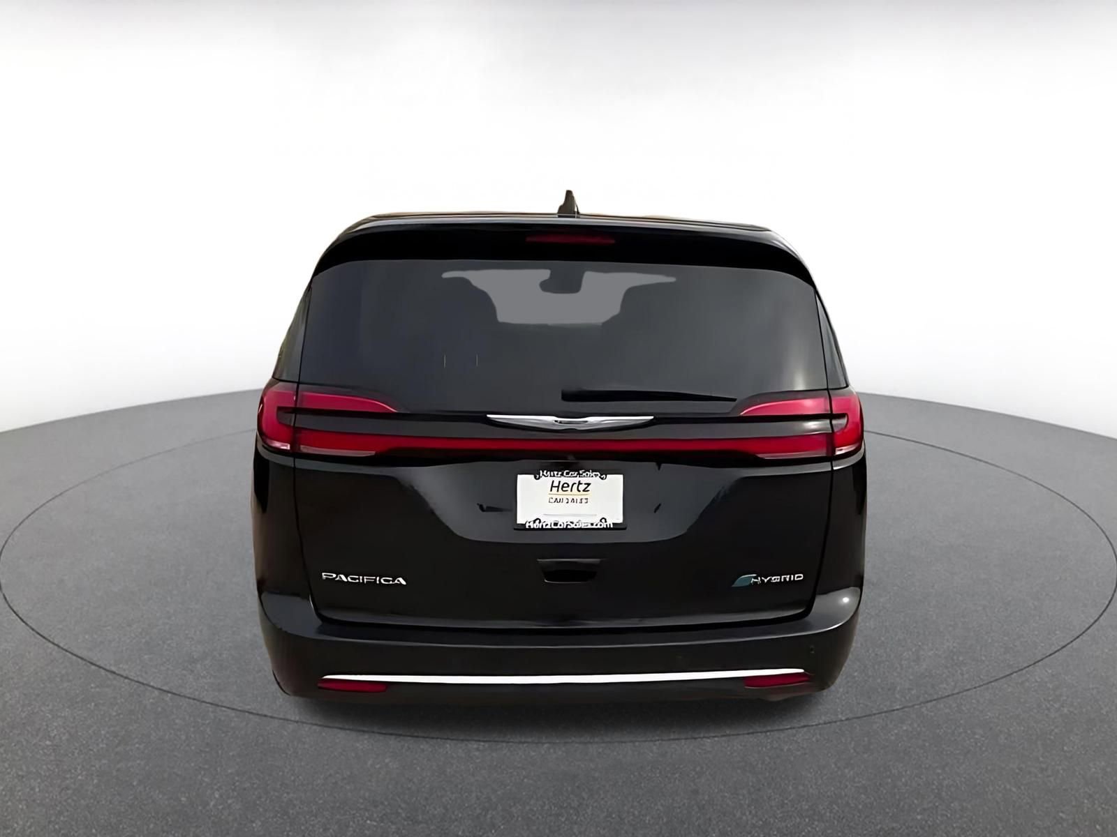 Used 2023 Chrysler Pacifica Touring-L image 14