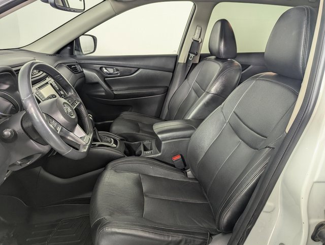 Used 2017 Nissan Rogue SL w/ SL Premium Package image 10