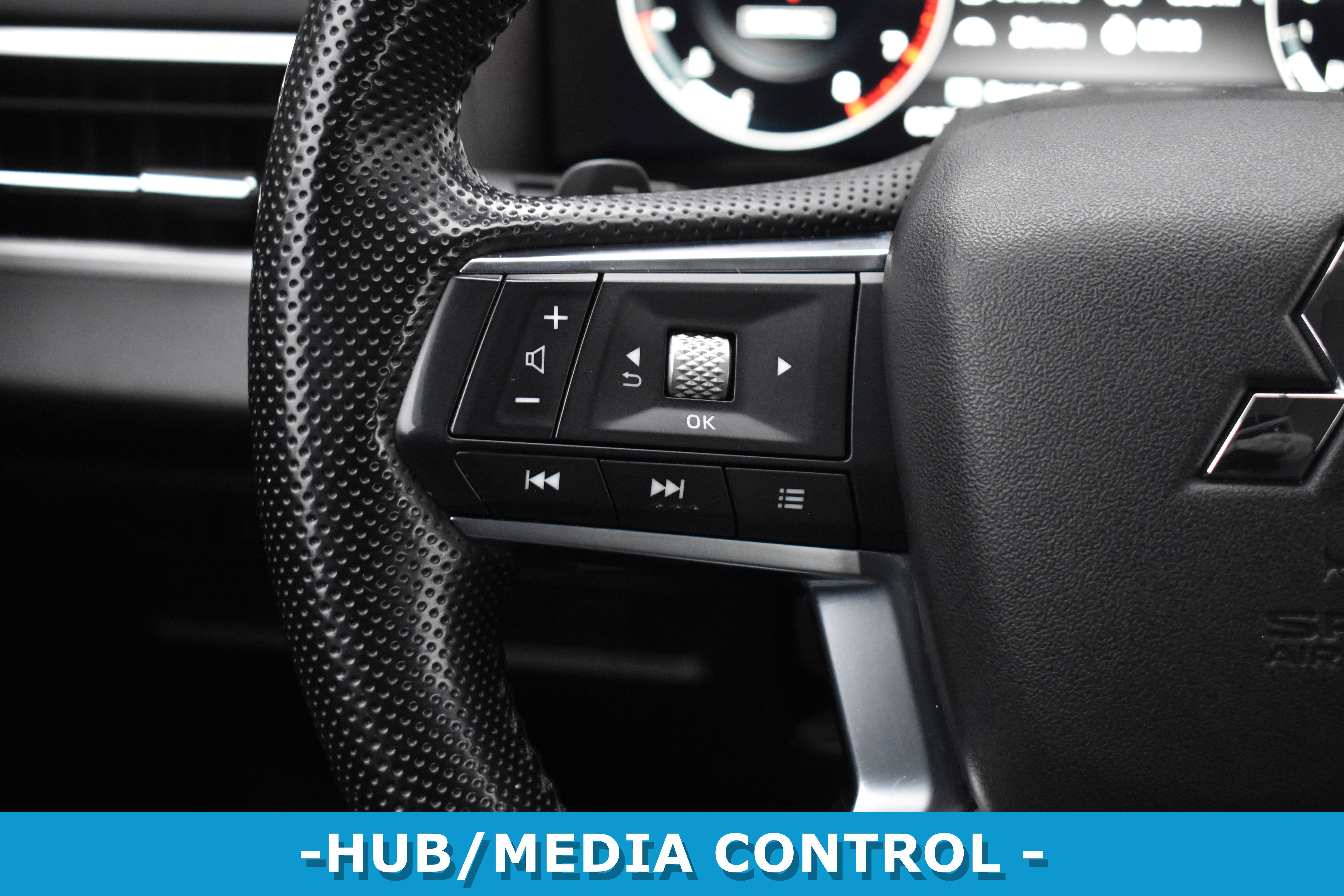 Used 2022 Mitsubishi Outlander SE image 13