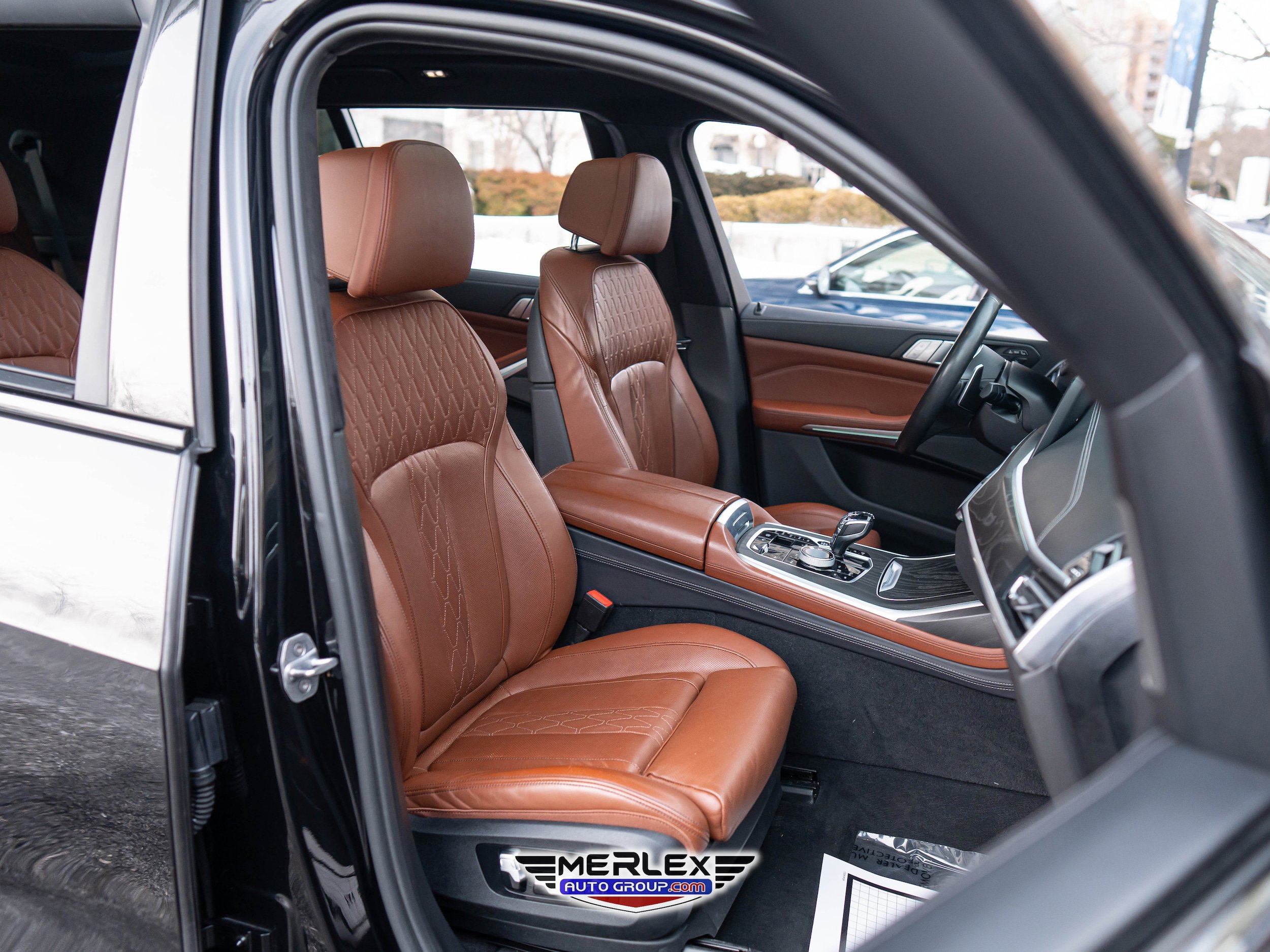 Used 2020 BMW X7 M50i image 17