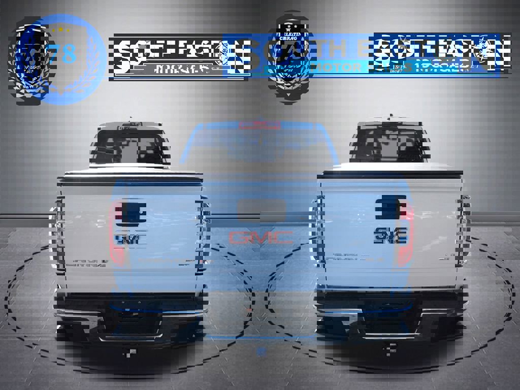 Used 2020 GMC Canyon SLE w/ Elevation Edition image 4