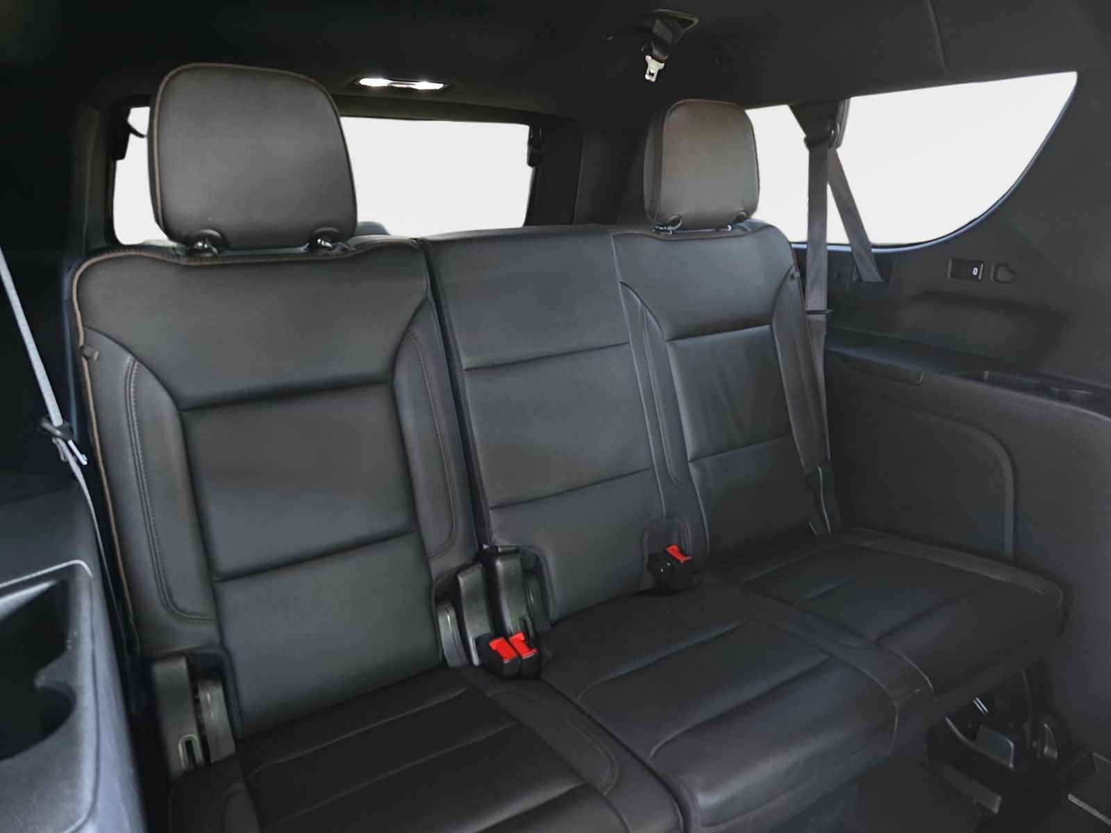 Used 2023 Chevrolet Suburban High Country AWD/4WD image 14
