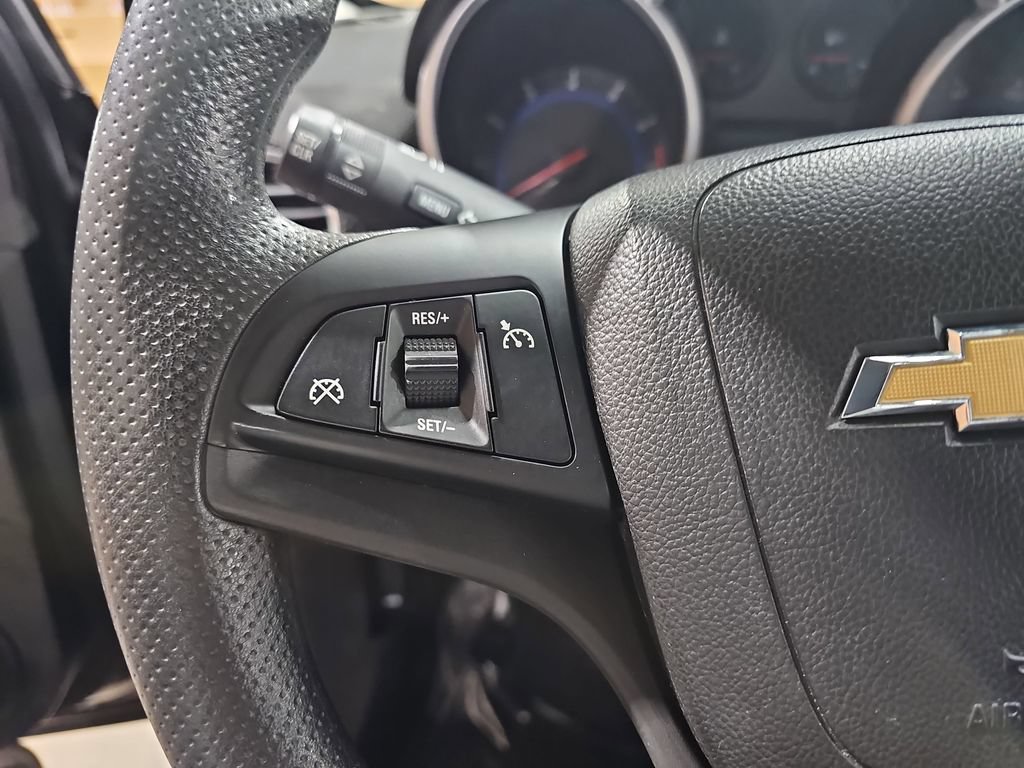 Certified 2016 Chevrolet Cruze LT w/ Technology Package FWD image 21