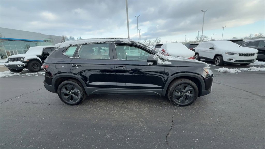 Used 2025 Volkswagen Taos S image 9