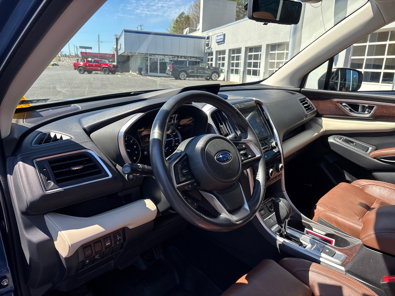 Used 2019 Subaru Ascent Touring w/ Popular Package #3 image 11