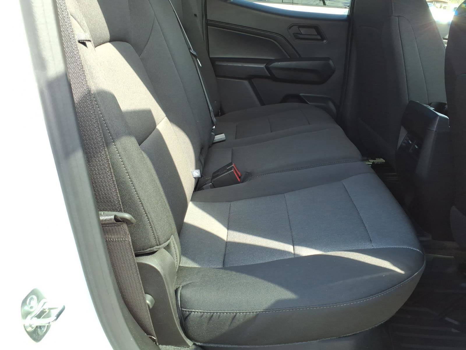 Used 2025 Chevrolet Colorado W/T AWD/4WD image 16