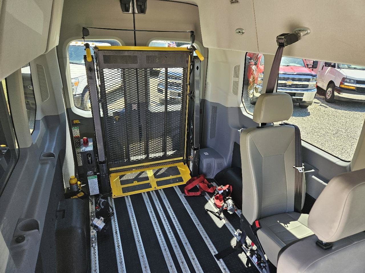 Used 2019 Ford Transit 350 XL RWD image 50
