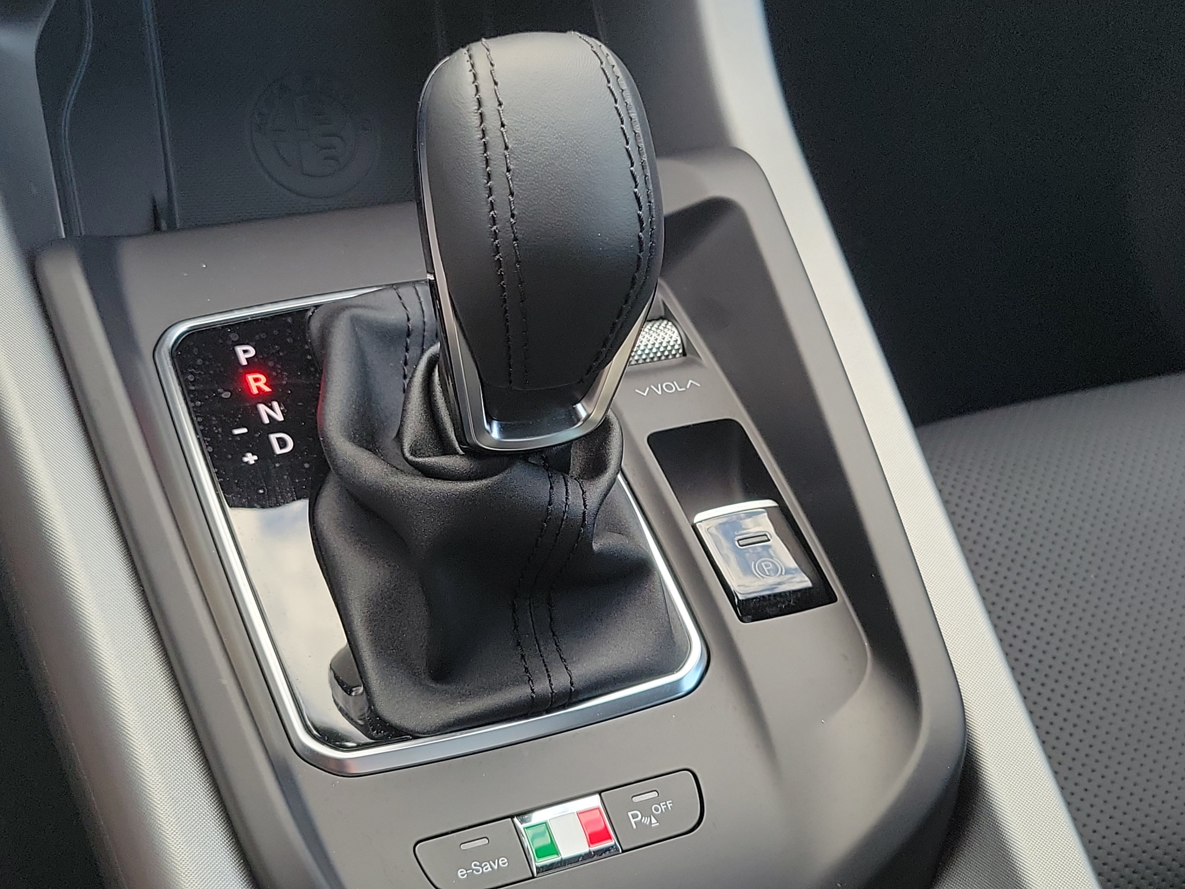 Used 2024 Alfa Romeo Tonale Ti AWD/4WD image 30