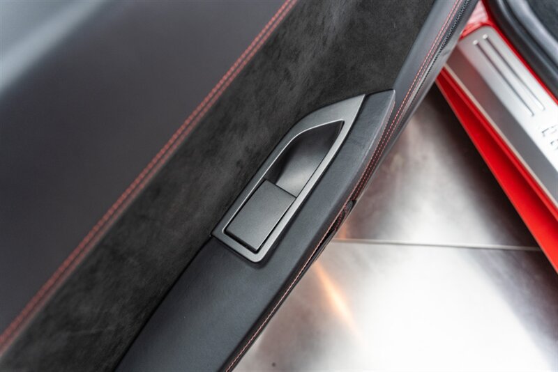 Used 2012 Ferrari 458 Spider RWD image 77