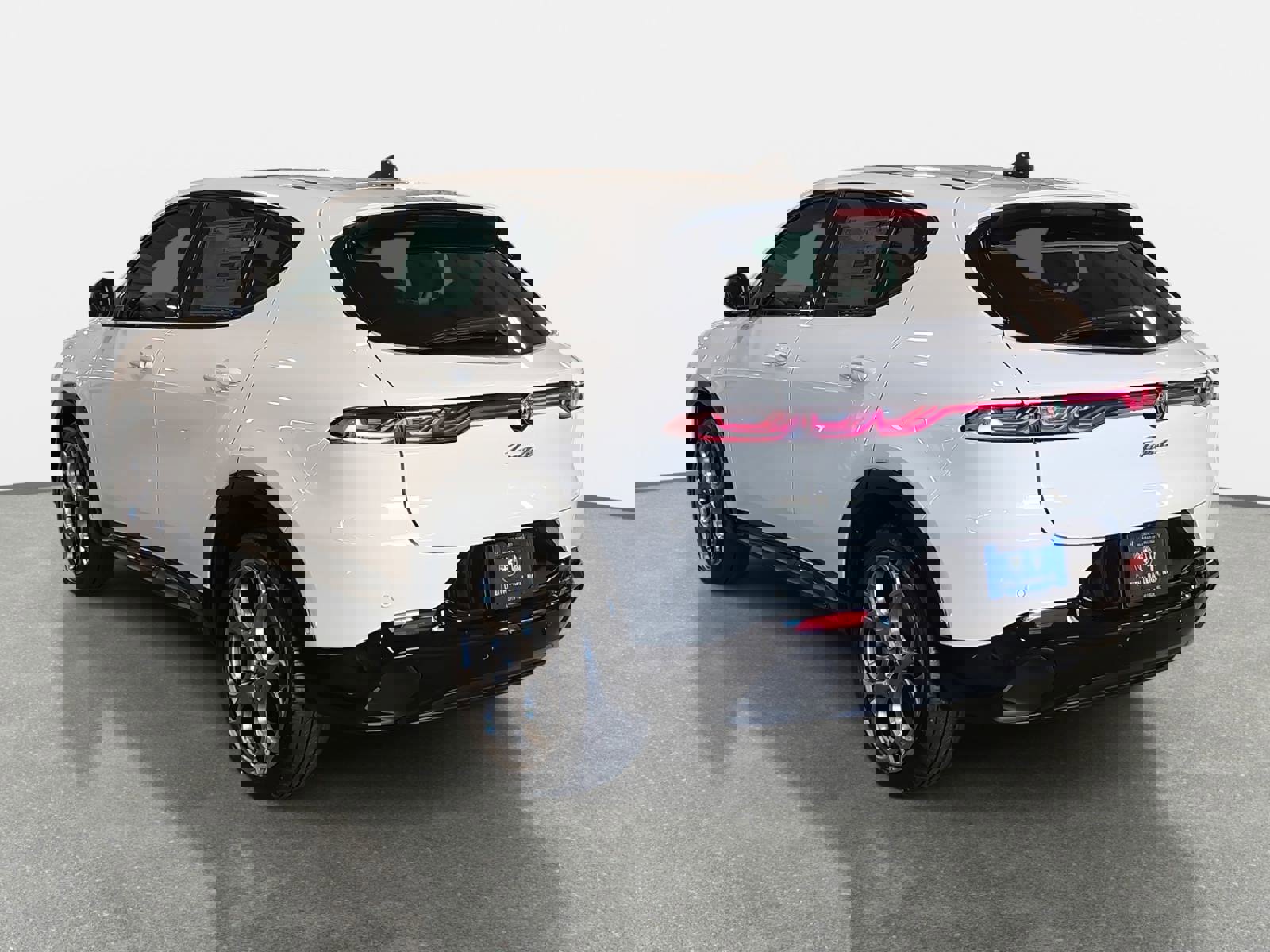 New 2025 Alfa Romeo Tonale w/ Premium Package image 7