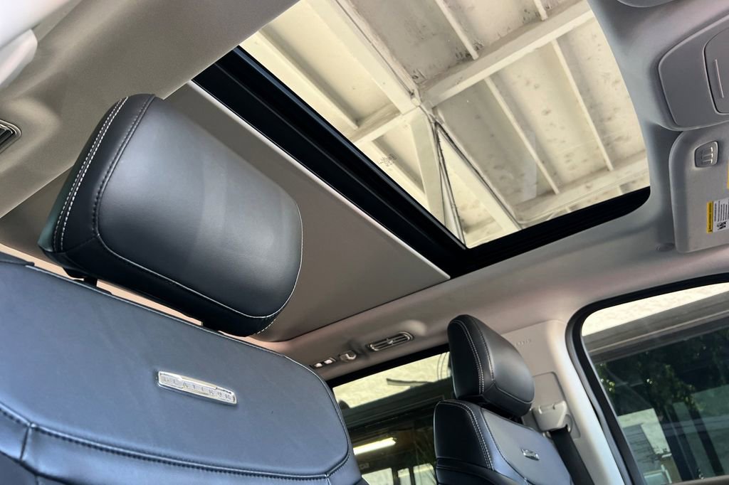 Used 2025 Ford Expedition Platinum image 20
