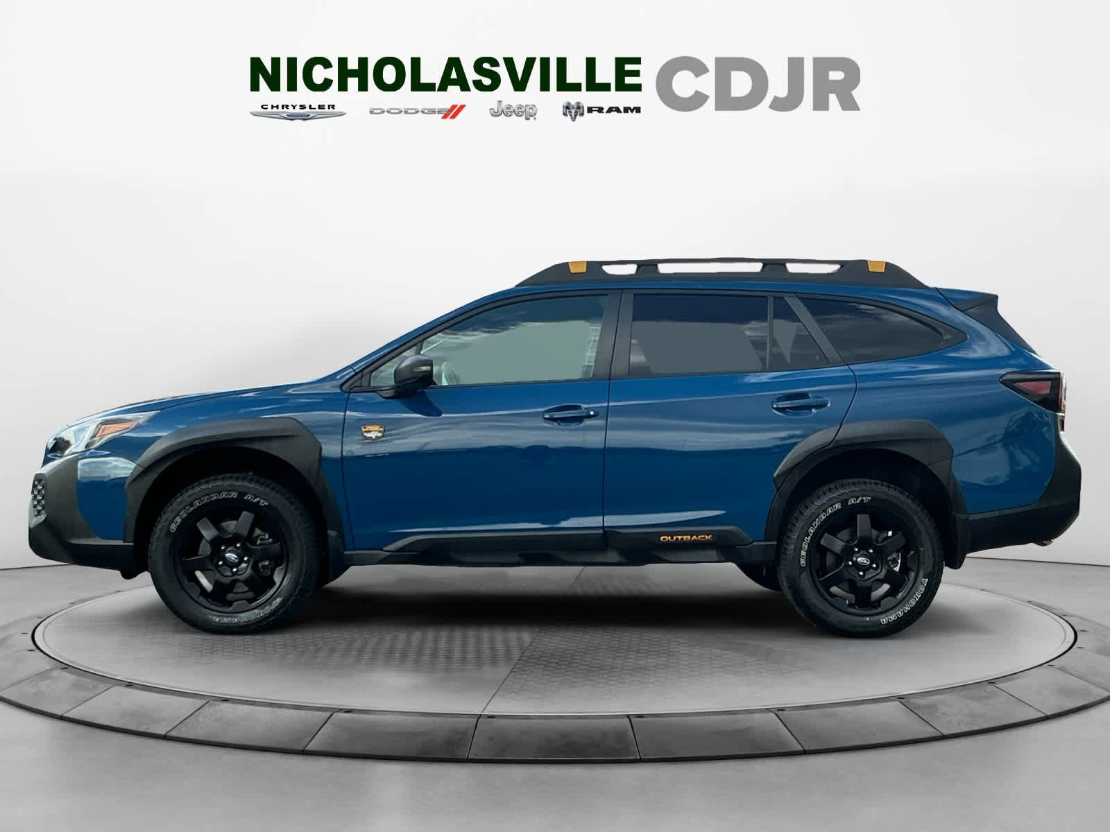 Used 2025 Subaru Outback Wilderness AWD/4WD image 2