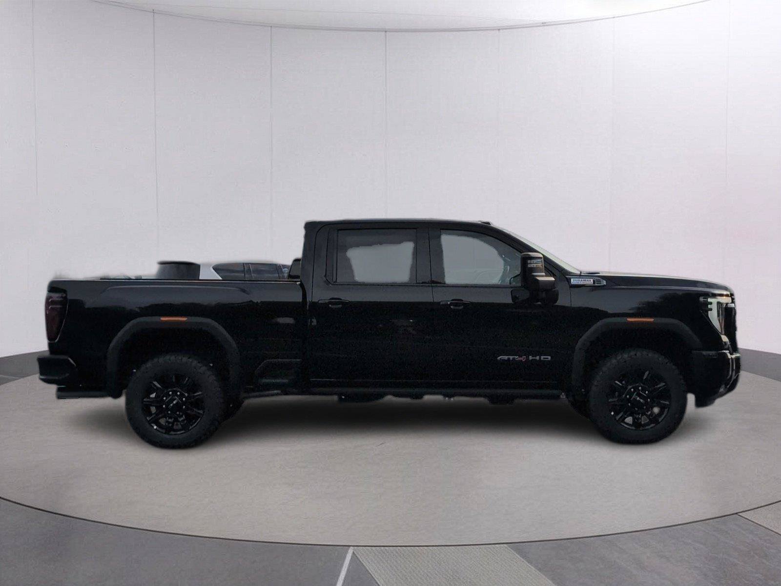 New 2026 GMC Sierra 2500 AT4 w/ AT4 Premium Plus Package AWD/4WD image 7