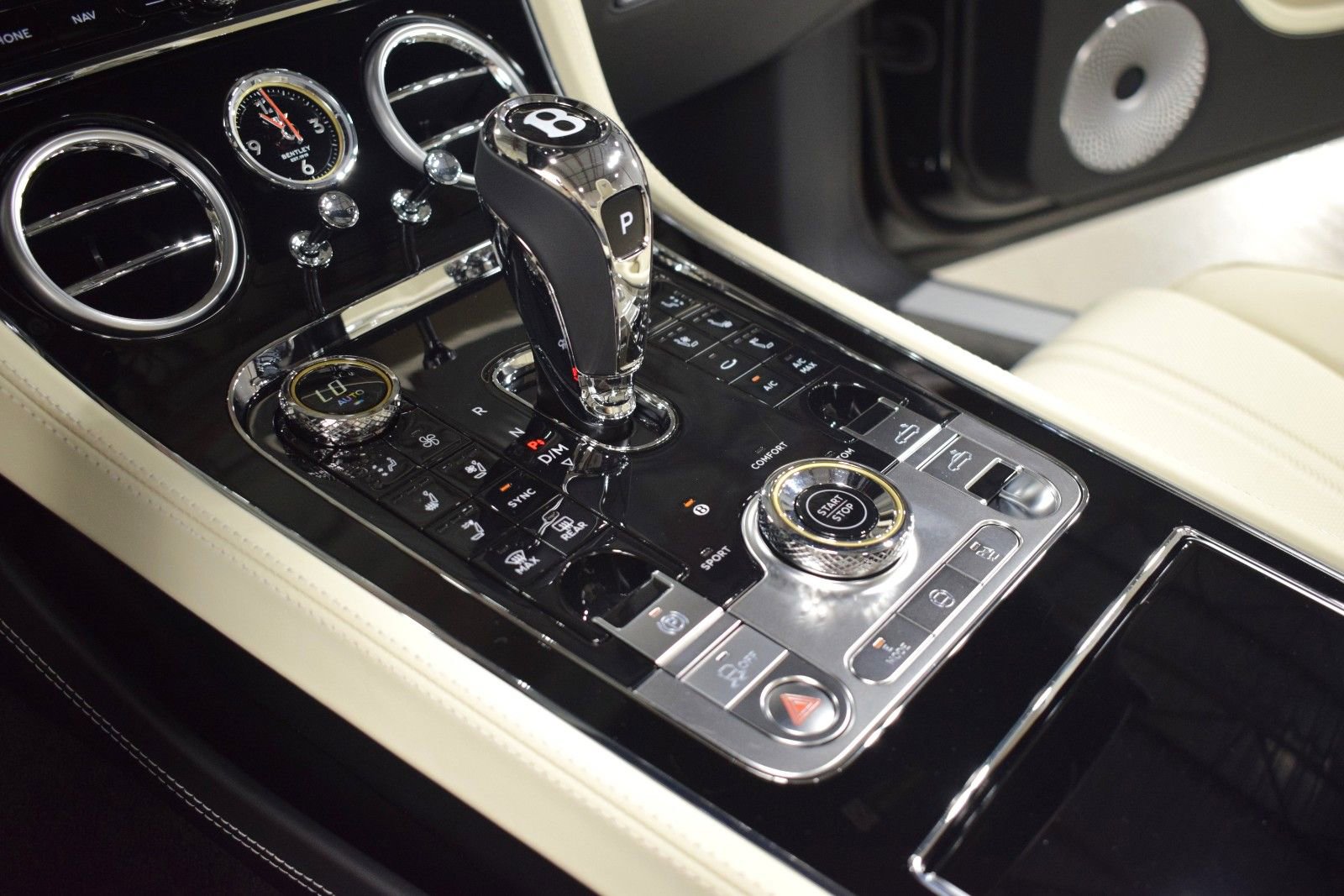 New 2025 Bentley Continental GTC AWD/4WD image 34