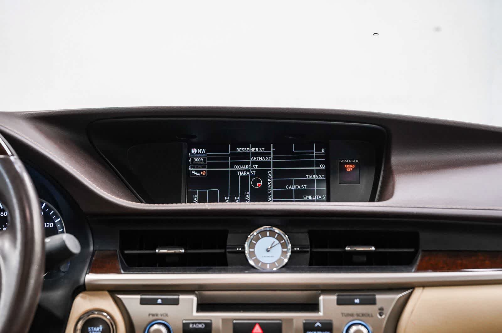 Used 2018 Lexus ES 350 w/ Navigation System Package FWD image 14