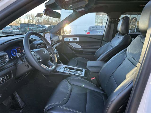 Used 2023 Ford Explorer ST w/ Equipment Group 401A AWD/4WD image 13