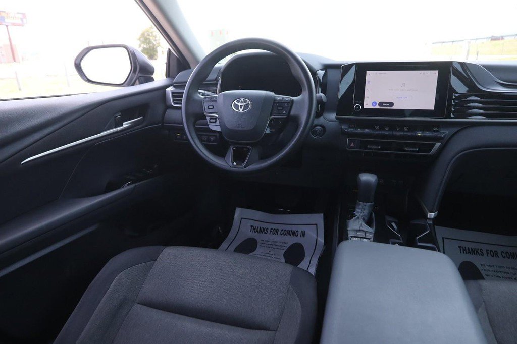Used 2025 Toyota Camry LE image 22