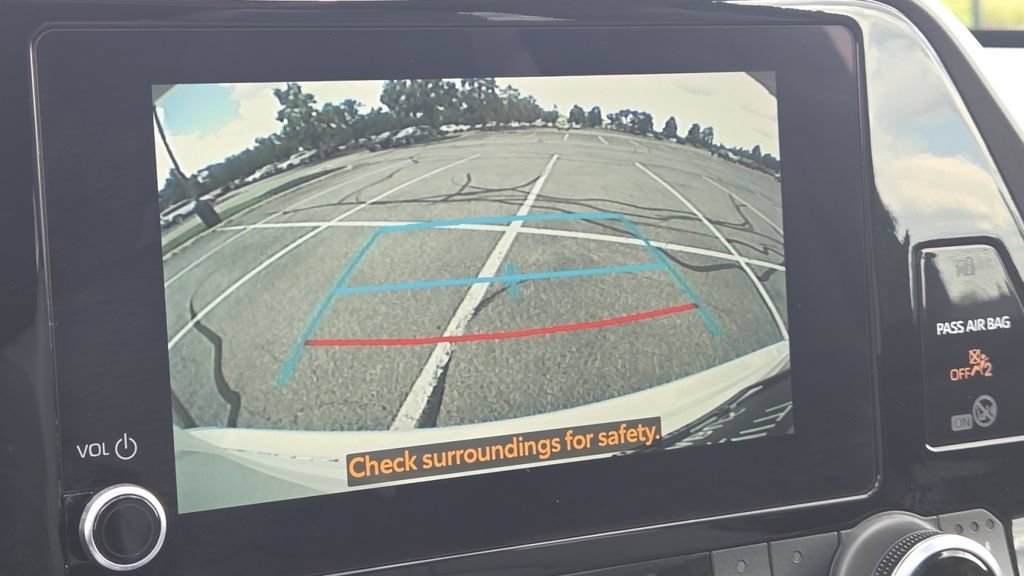 Used 2023 Toyota Highlander XLE FWD image 26