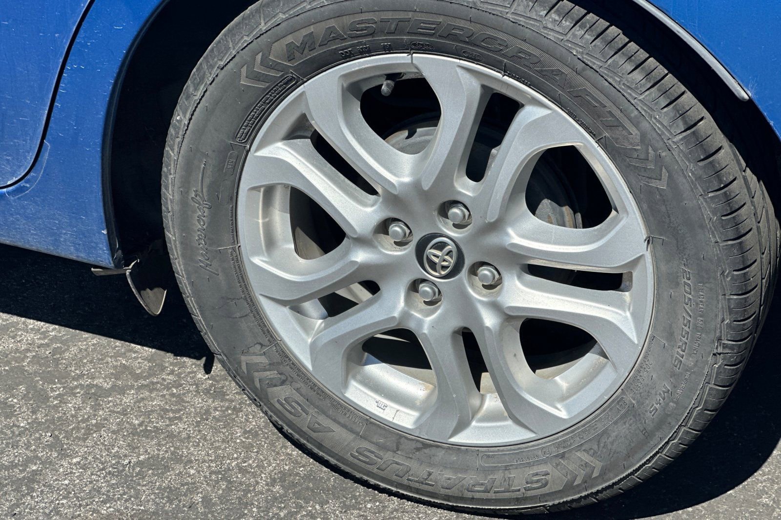 Used 2017 Toyota Yaris iA image 4