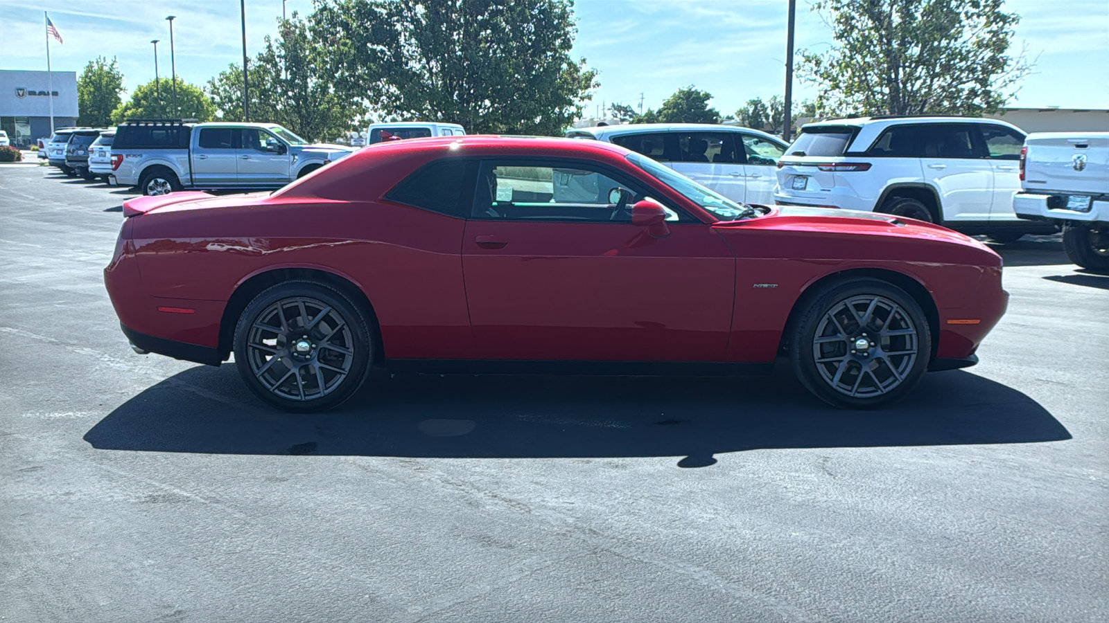 Used 2016 Dodge Challenger R/T Plus RWD image 2