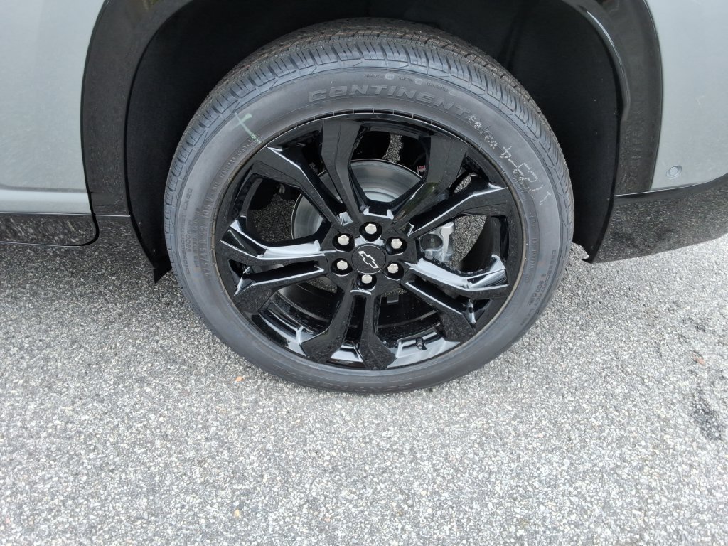 New 2027 Chevrolet Traverse RS FWD image 11