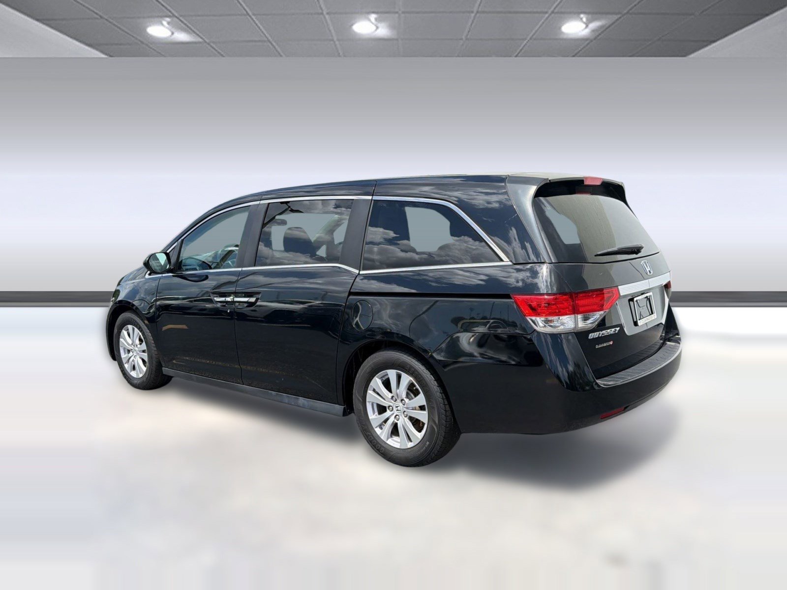 Used 2016 Honda Odyssey EX image 3