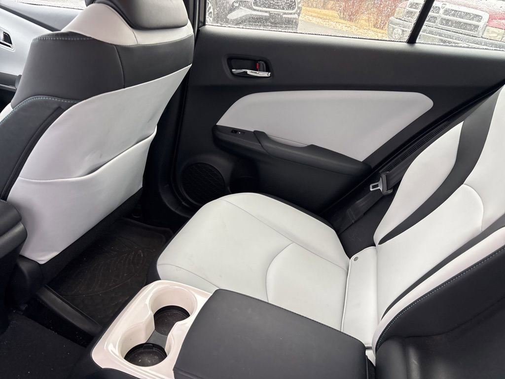 Used 2017 Toyota Prius Prime Premium image 11