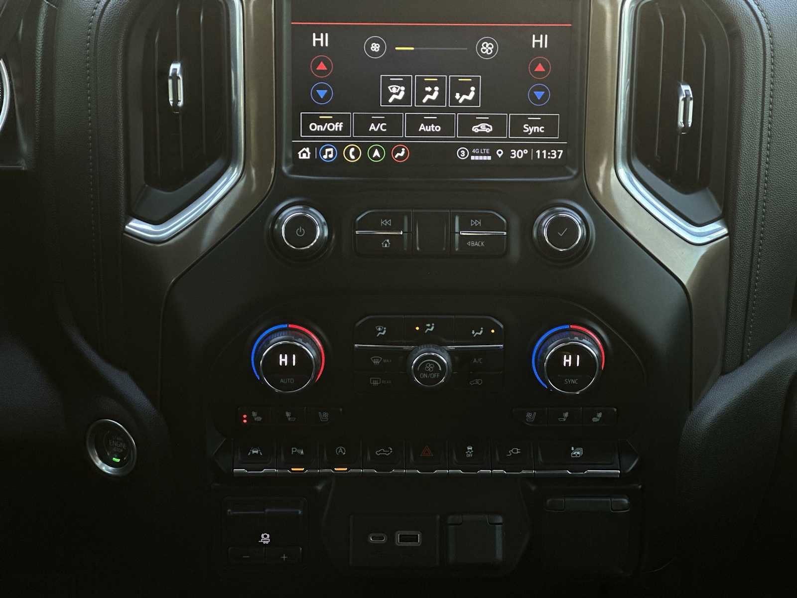 Used 2021 Chevrolet Silverado 1500 High Country w/ Technology Package image 16