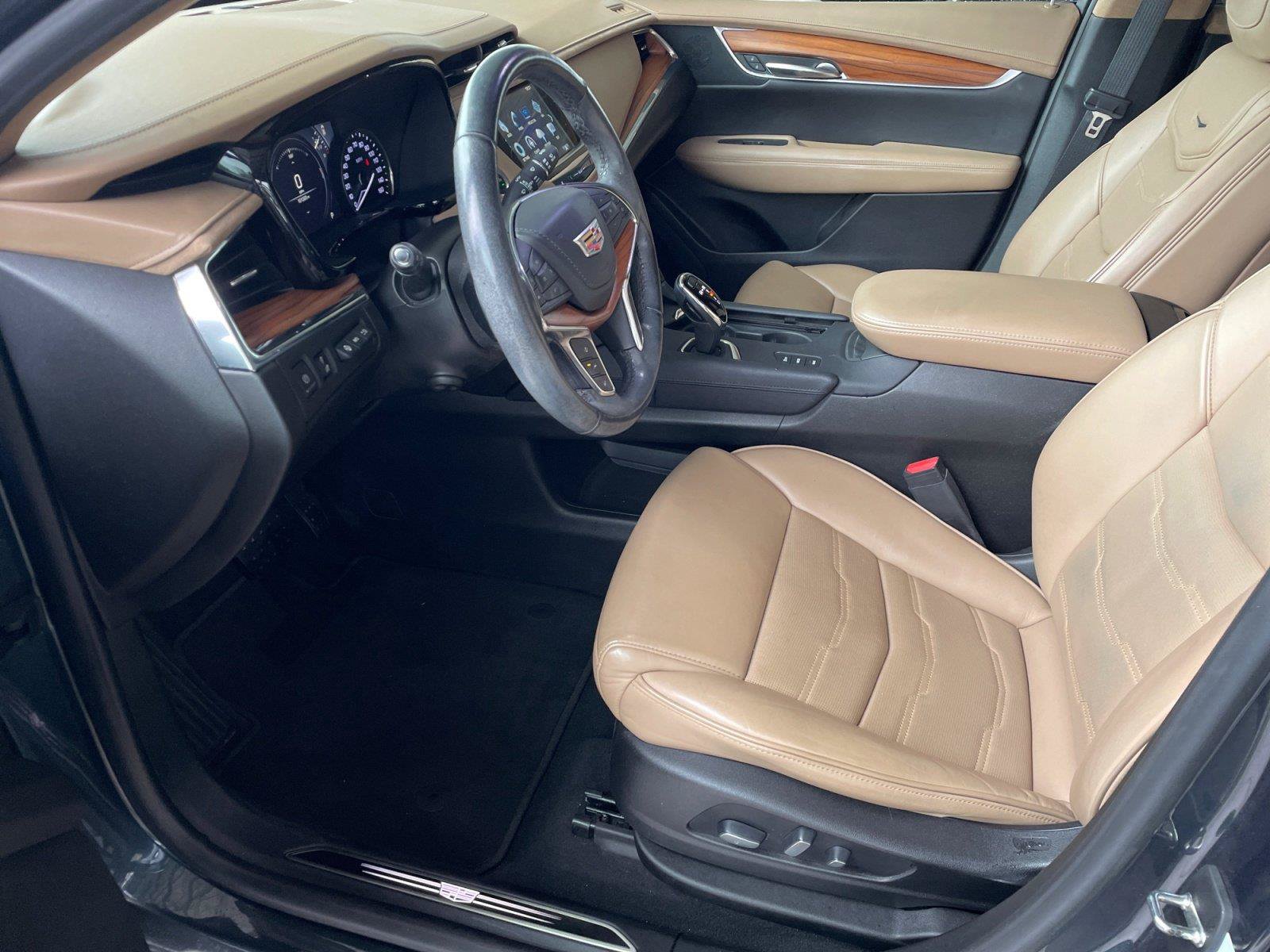 Used 2019 Cadillac XT5 Platinum AWD/4WD image 9