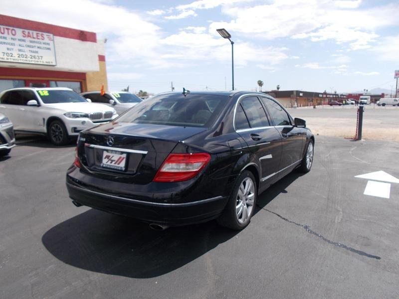 Used 2011 Mercedes-Benz C 300 Sedan image 7