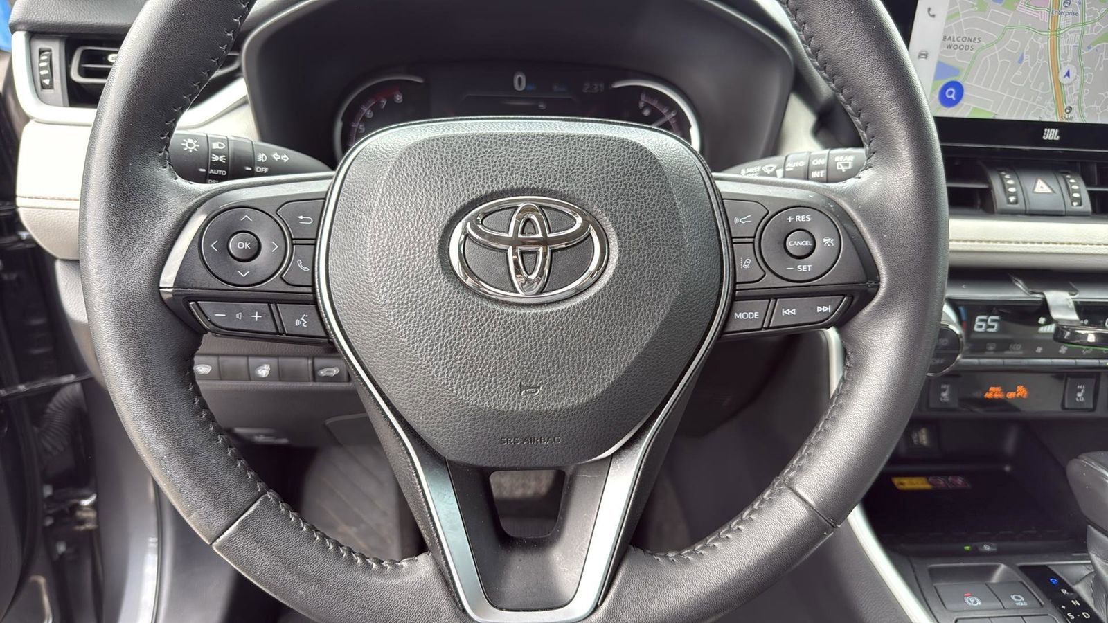 Used 2024 Toyota RAV4 XLE Premium image 15