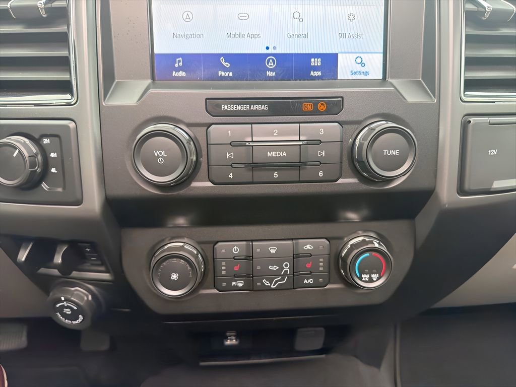Used 2021 Ford F350 XLT w/ XLT Premium Package image 19