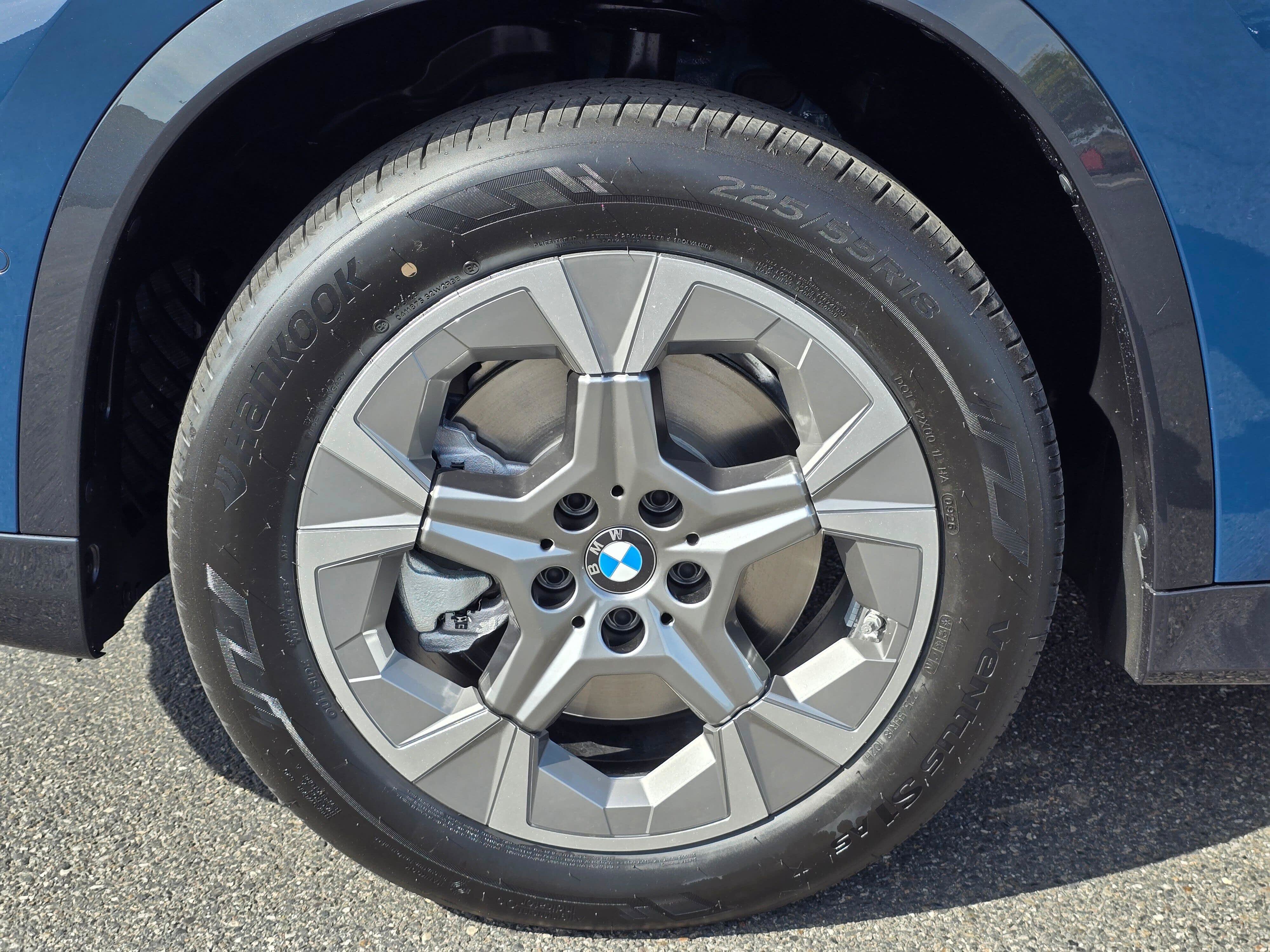New 2026 BMW X1 xDrive28i w/ Technology Package AWD/4WD image 8