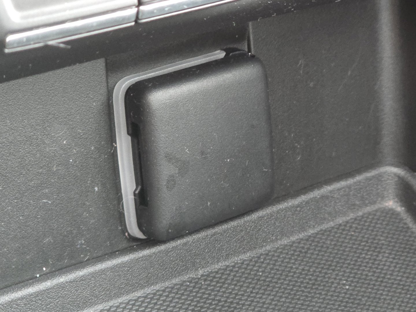 Used 2022 Chevrolet Suburban LT w/ LT Signature Plus Package image 11