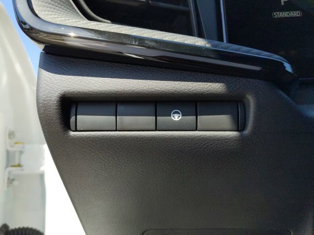 Certified 2025 Nissan Kicks SR image 35