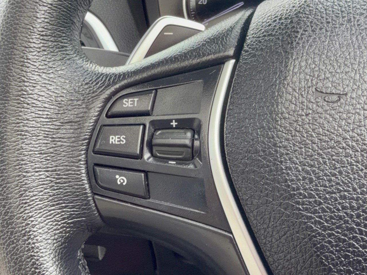 Used 2018 BMW 230i Convertible RWD image 18