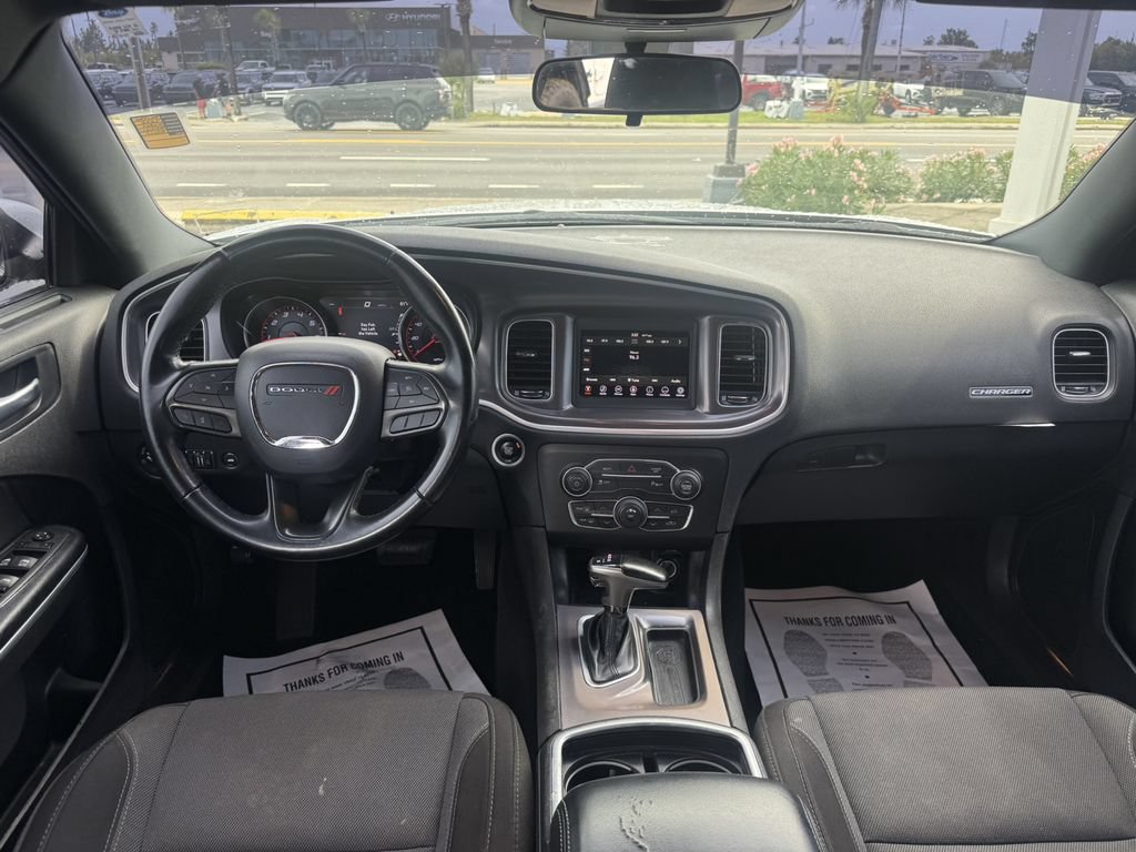 Used 2022 Dodge Charger SXT RWD image 9