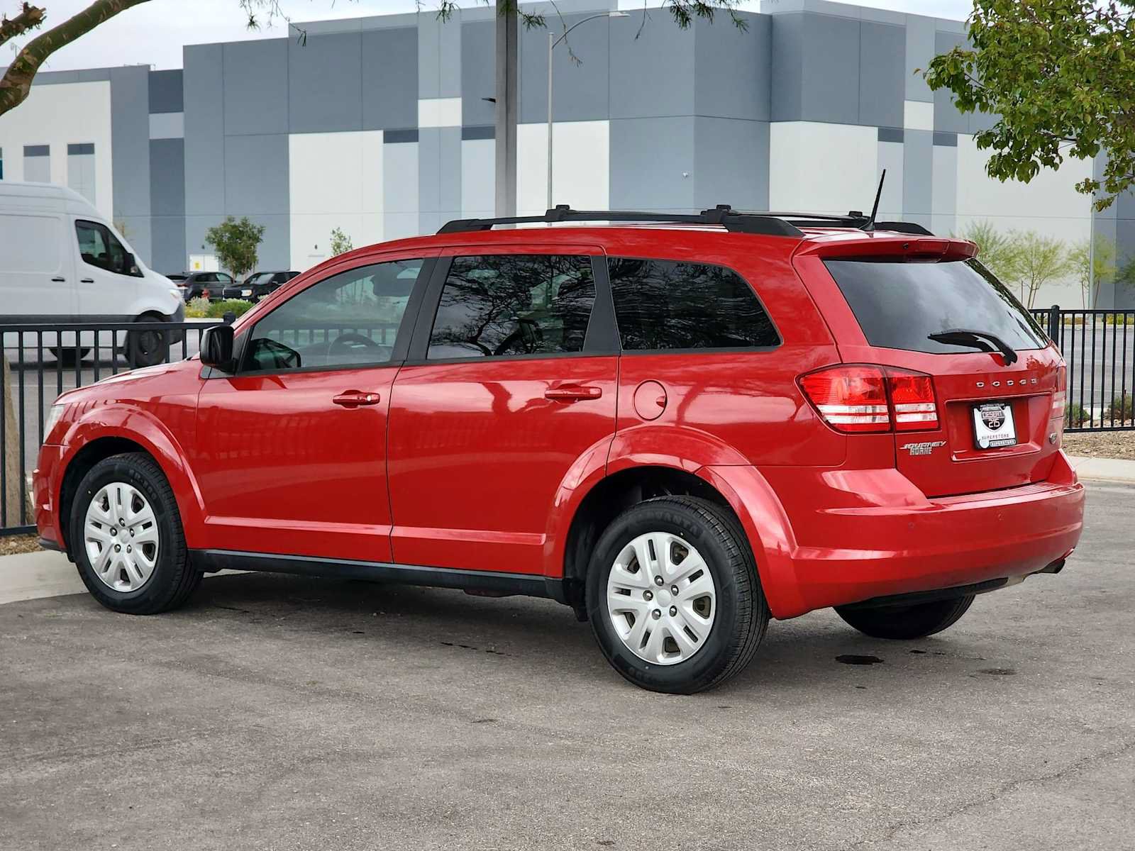 Used 2020 Dodge Journey SE FWD image 6