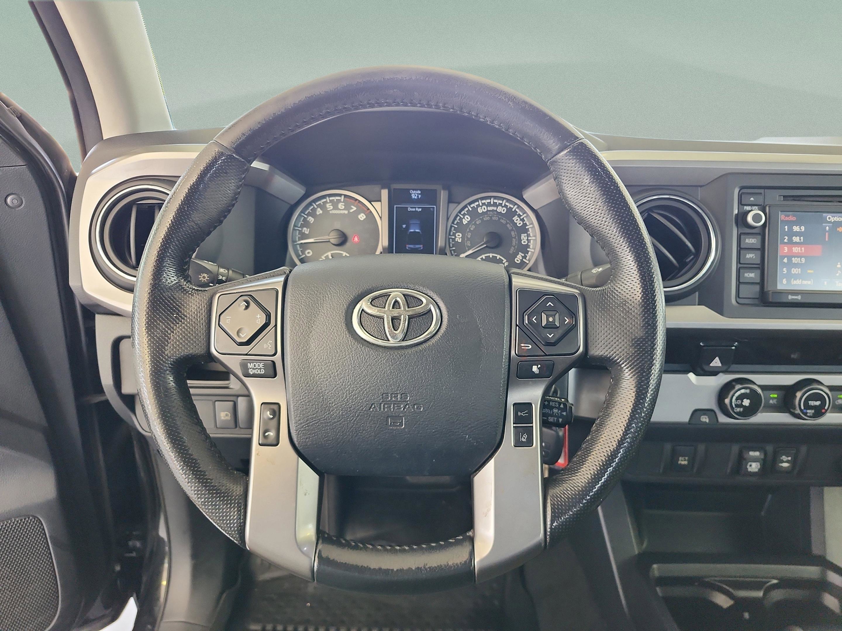 Used 2018 Toyota Tacoma SR5 RWD image 9