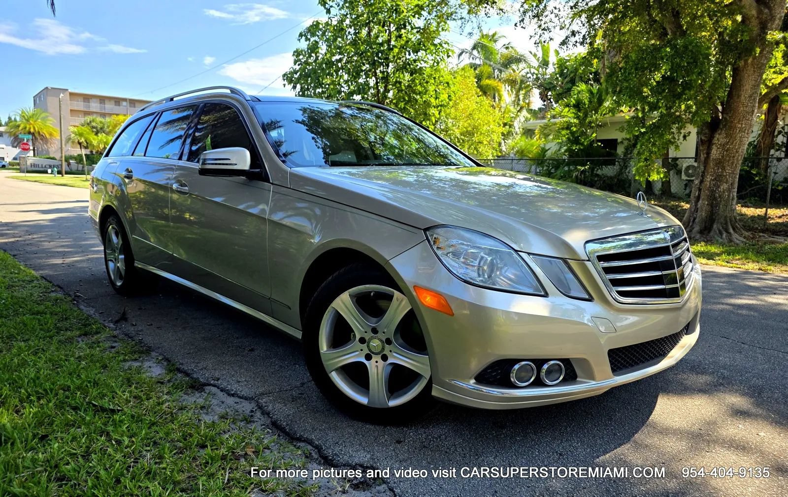 Used 2011 Mercedes-Benz E 350 4MATIC Wagon image 22