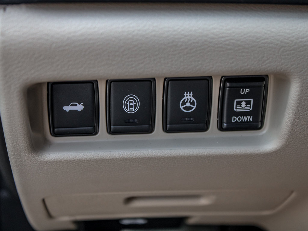 Used 2023 Nissan Maxima Platinum FWD image 30