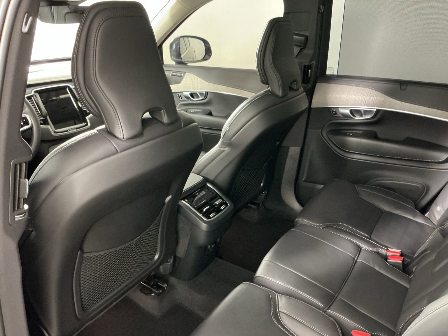 Used 2024 Volvo XC90 B6 Ultimate image 19