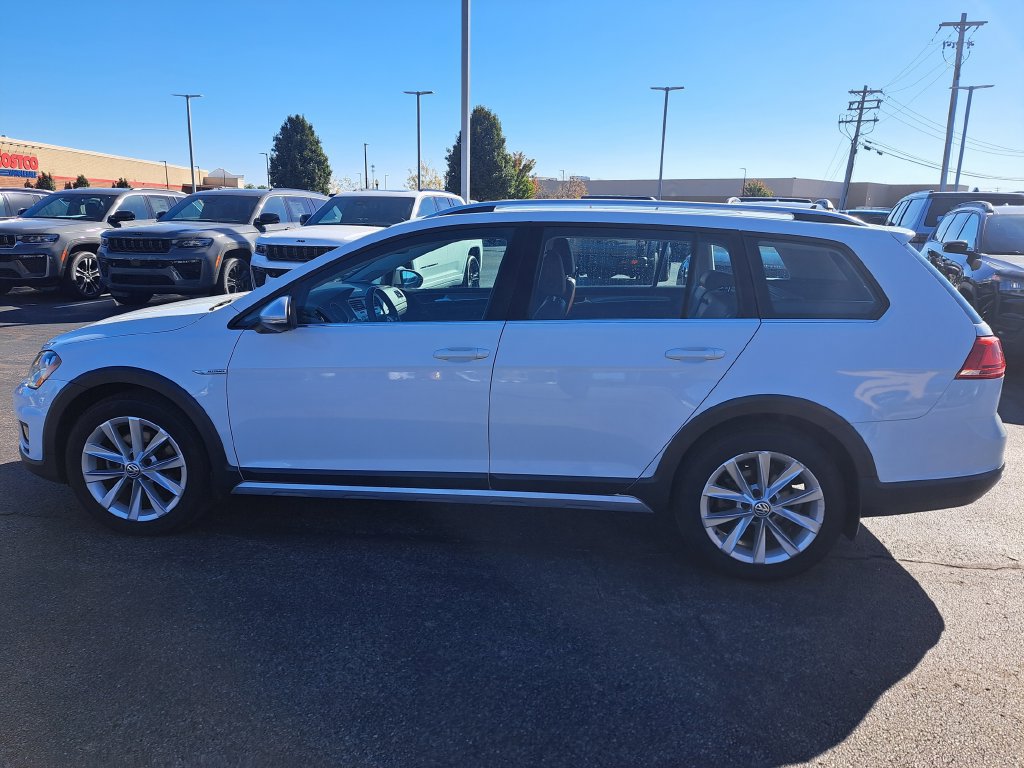 Used 2017 Volkswagen Golf Alltrack SE AWD/4WD image 6