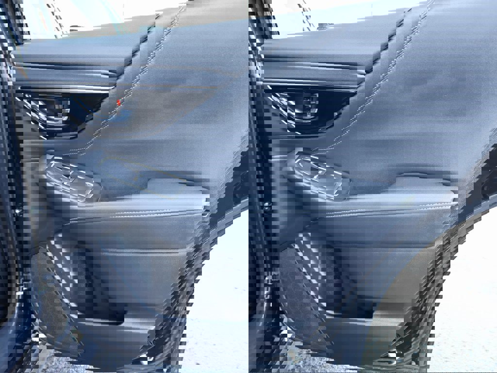 Used 2023 Subaru Outback Limited image 12