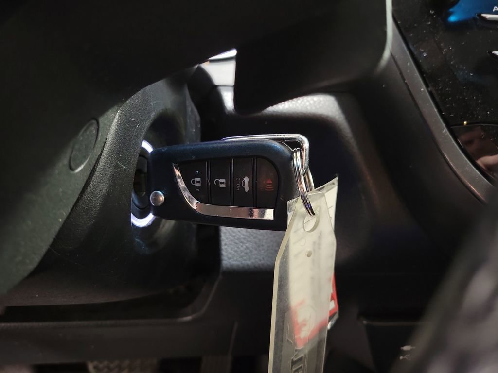 Used 2019 Toyota Camry SE image 16